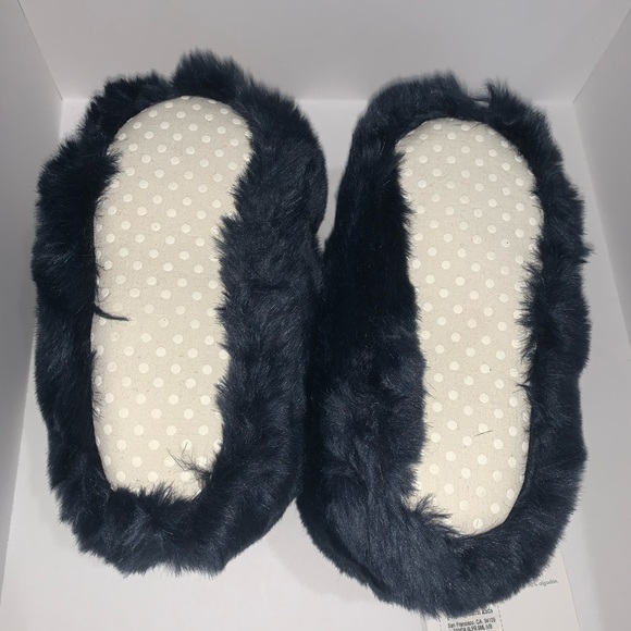 Pottery Barn Kids Panda Slippers - Picture 3 of 6